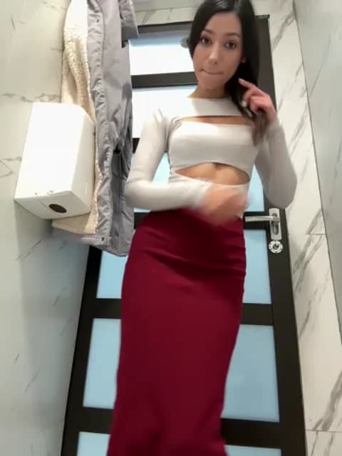 -_MiaQueen_- HD Camrip • 47min • 2026-01-27 01:04