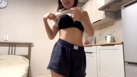 BerryBurstX HD Camrip • 52min • 2026-04-21 18:13