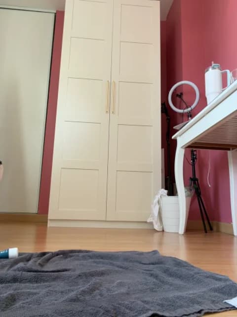 Chloe-ta HD Camrip • 39min • 2026-05-21 12:15