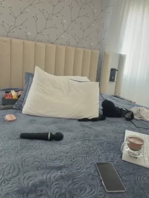 KnellForQueen HD Camrip • 45min • 2026-04-09 09:54