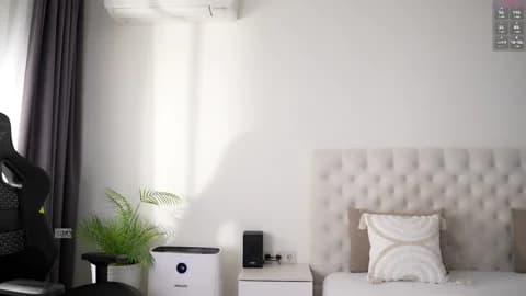 kissing33 HD Camrip • 45min • 2026-01-14 18:48