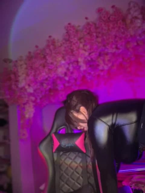 seraphine23 HD Camrip • 44min • 2026-03-16 07:00