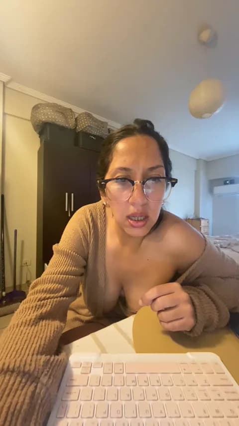 yes37xxx HD Camrip • 40min • 2026-03-22 12:09